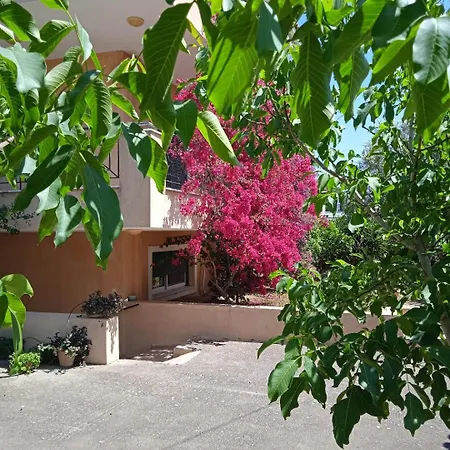 Paulina's Little House Ferienhaus Politiká