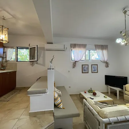 Paulina's Little House